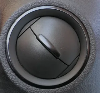 Up Seat Mii Lüftungsdüse Düse Lüftung vorne links / rechts 1S0819703B /C schwarz - Bild 2
