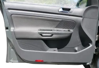 1x Golf 5 Limousine Türverkleidung Verkleidung Tür vorn links 4/5Türer Abdeckung - Bild 1