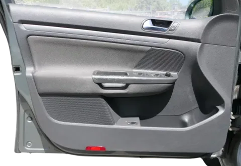 1x Golf 5 Limousine Türverkleidung Verkleidung Tür vorn links 4/5Türer Abdeckung