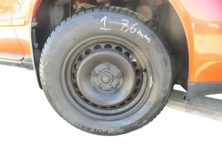 4X A4 B5 A6 4B Passat 3BG Felgen Reifen Winterreifen M+S 195/65 R15 91T 6-7mm - Bild 1