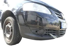 VW Fox 5Z Stoßstange vorne Stoßfänger schwarz LC9Z mit Grill - Bild 4