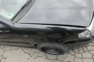 VW Polo 6N2 Kotflügel vorne rechts schwarz LC9Z (bis auf den Schweller) - Bild 3
