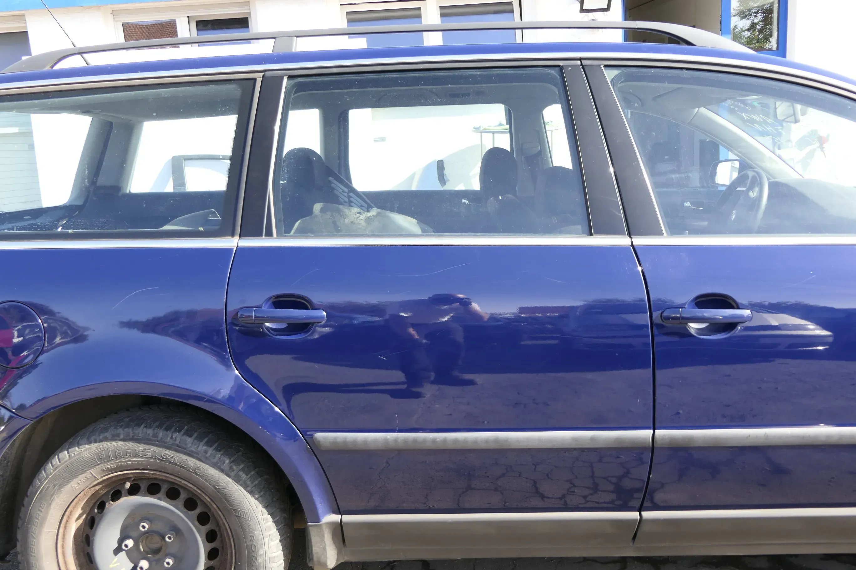 VW Passat 3B 3BG Kombi Variant Tür hinten rechts blau LA5E - Bild 1