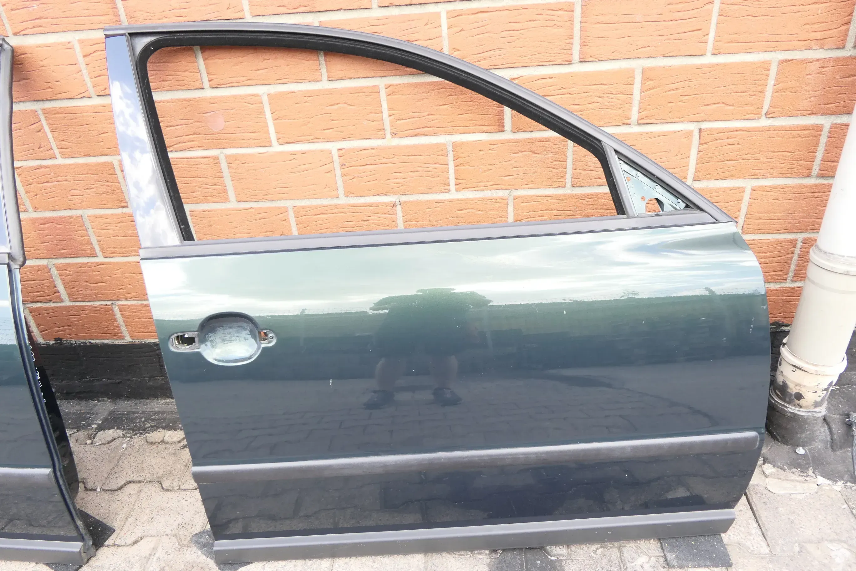 VW Passat 3B 3BG Kombi + Limo Tür vorne rechts Beifahrertür grün LC6N - Bild 1