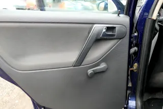 1x VW Polo 6N2 Türverkleidung Verkleidung Tür hinten links 4/5-Türer off-black - Bild 2