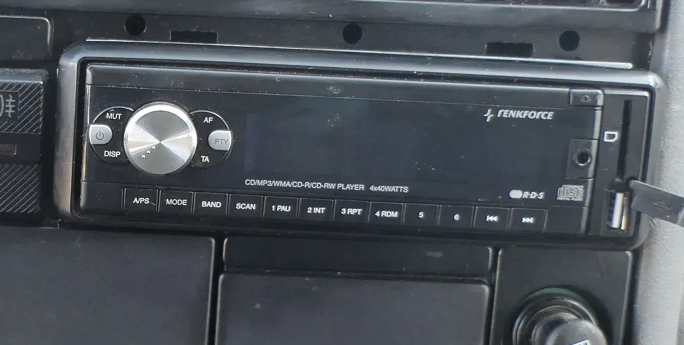 VW Golf 4 Bora T5 T4 Radio CD MP3 WMA CD-R CD-RW Player 4x40 Watts R-D-S - Bild 1