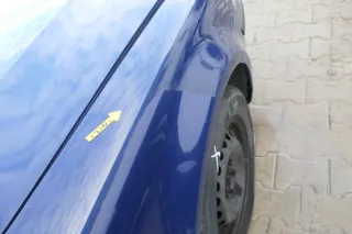VW Passat 3BG 3B6 Kotflügel vorne rechts blau LA5E (Blinkerloch) - Bild 4