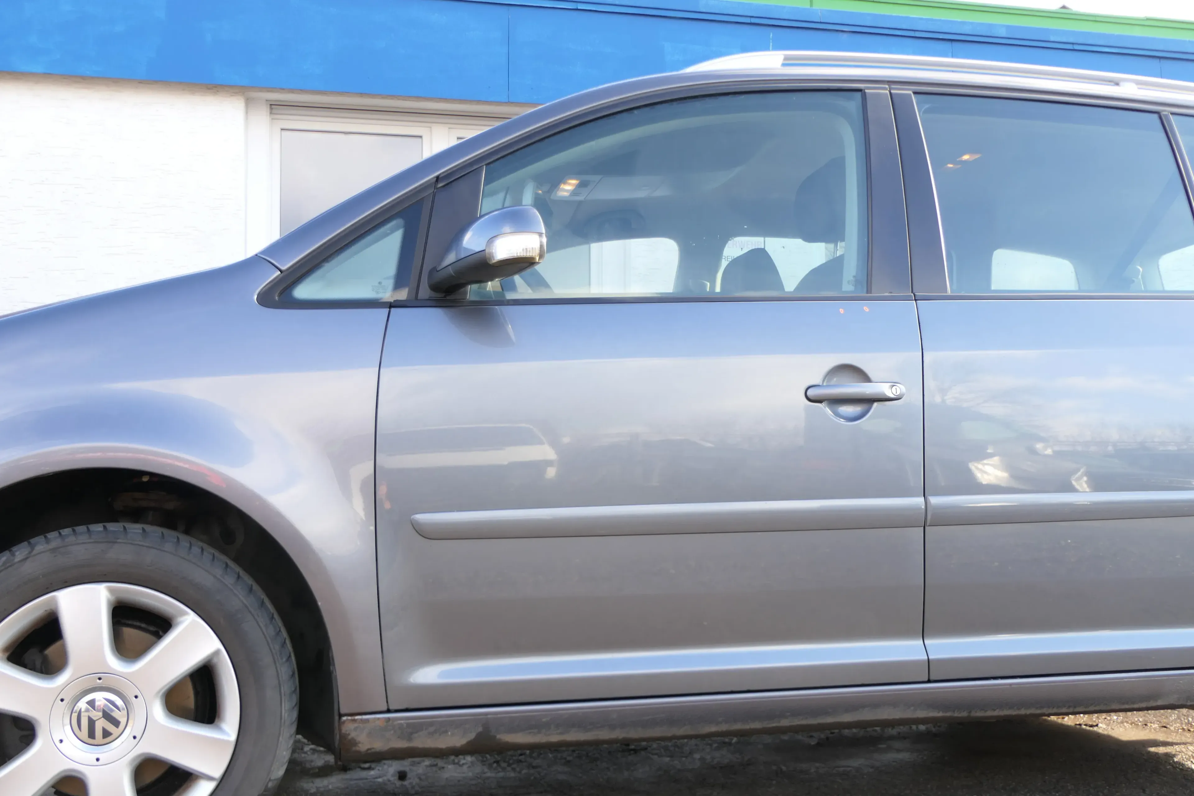 VW Touran 1T 1T3 Tür vorne links Fahrertür grau LD7X OHNE Anbauteile Cross - Bild 1