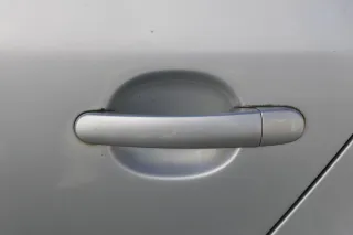 Golf 5 V 1K Tür Türrahmen hinten links 4/5-Türer grau silber LA7W -ohneAnbautei - Bild 3
