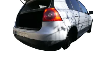 VW Golf 5 1K Limousine Stoßstange hinten Heckstoßstange silber grau LA7W - Bild 9
