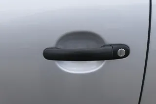 VW Fox 5Z Tür vorne links Fahrertür silber LA7W - ohne Anbauteile - Bild 3