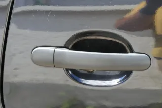 VW Polo 9N 9N3 Tür hinten rechts 4/5-Türer schwarz LC9Z - ohne Anbauteile - Bild 2