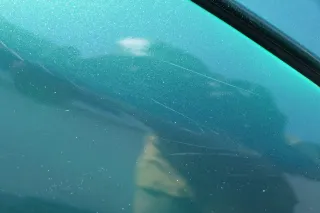 Audi A4 B5 (bis caMitte1999 Bild vergle) Kotflügel vorne rechts grün LZ6L - Bild 3