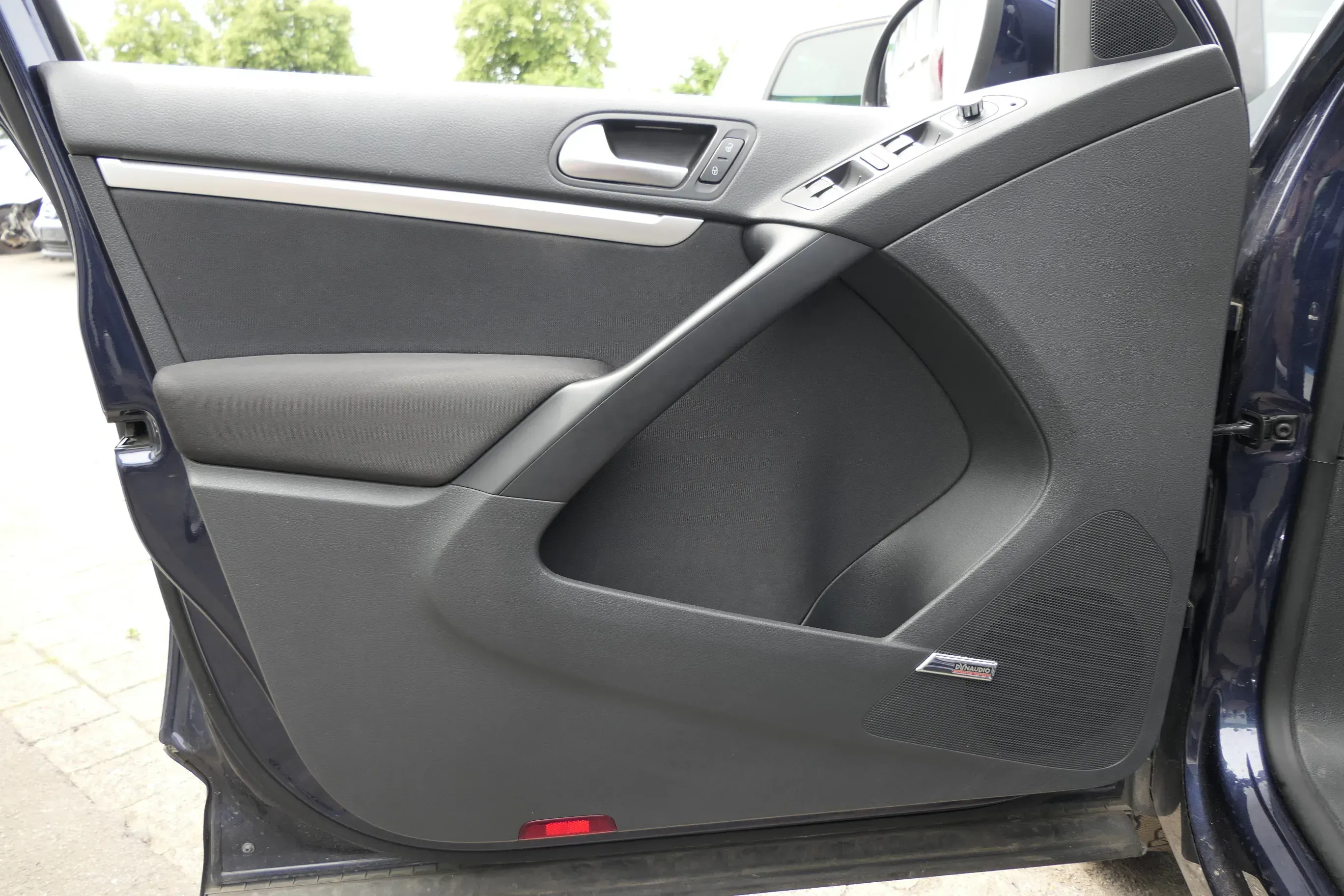 VW Tiguan 5N Türverkleidung Verkleidung Tür vorne+hinten Dynaudio schwarz - Bild 1