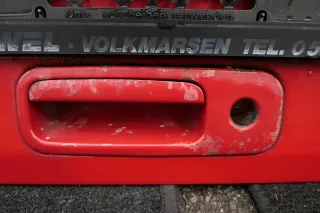 VW Polo 6N Heckklappe Klappe hinten Kofferraumklappe mit Scheibe rot LP3G - Bild 3