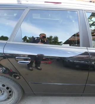 Audi A4 B7 8E Tür hinten rechts schwarz LY9B Kombi mit Scheibe und Rahmen - Bild 1