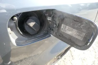 Audi A4 8E B6 Tankdeckel Tankklappe Tank Deckel Klappe grau LX7Z - Bild 2
