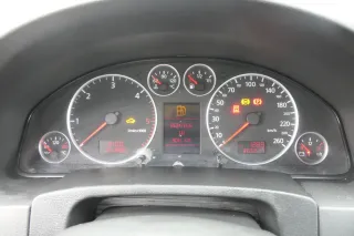 Audi A6 4B Tacho Tachometer Kombiinstrument 265.000km 4B0920933G 2,5 TDI - Bild 1