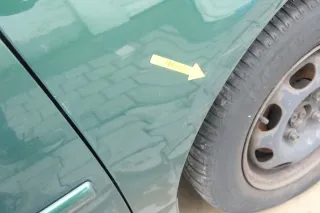 VW Lupo Kotflügel vorne rechts grün LA6N - Bild 3