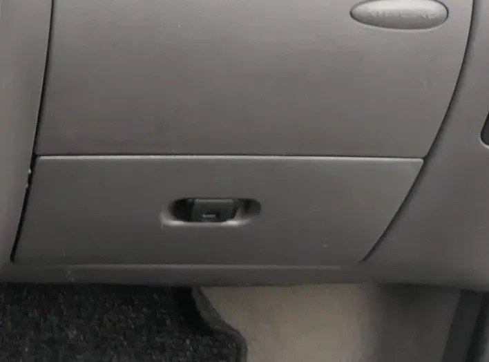 VW Polo 6N Handschuhfach Fach unter dem Beifahrerairba grau - Bild 1