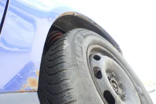 Audi A3 8L Kotflügel vorne rechts blau LY5M - ROST - Bild 2