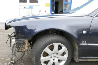 Audi A8 4D Kotflügel vorne links blau LZ5L 4D0821021A - Bild 3
