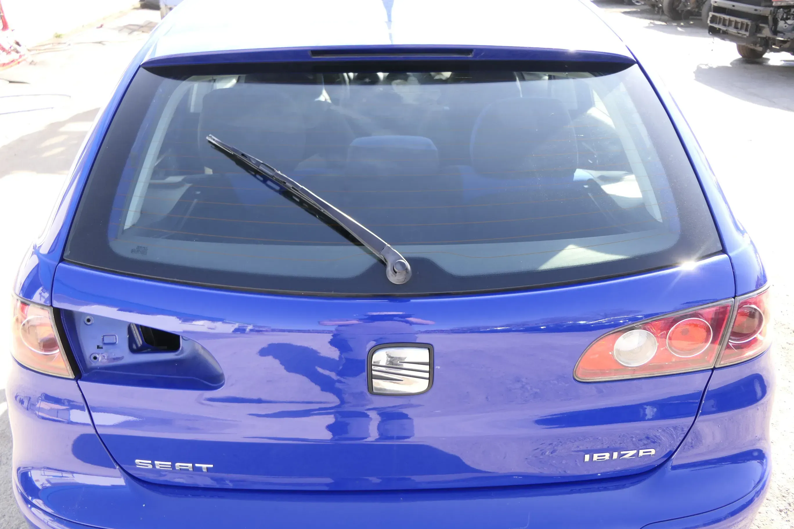 Seat Ibiza 6L Heckklappe Klappe hinten Kofferraumklappe blau LS5G ohneBremsleuch - Bild 1
