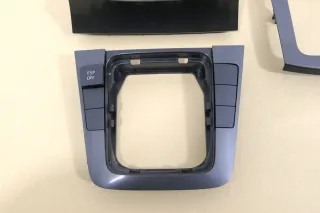 VW Passat 3C Mittelkonsole Verkleidung um Radio Klappe Abdeckung Dekor dunkel gr - Bild 4