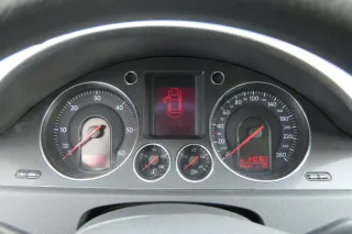 VW Passat 3C Tacho Tachometer 340.000km 3C0920870Q Diesel TDI - Bild 1
