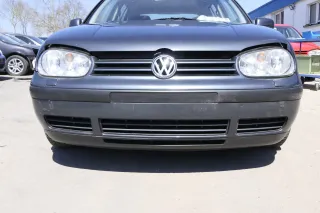 VW Golf 4 Stoßstange vorne Frontstoßstange Stoßfänger grau LC7V SWR + Kappen - Bild 1