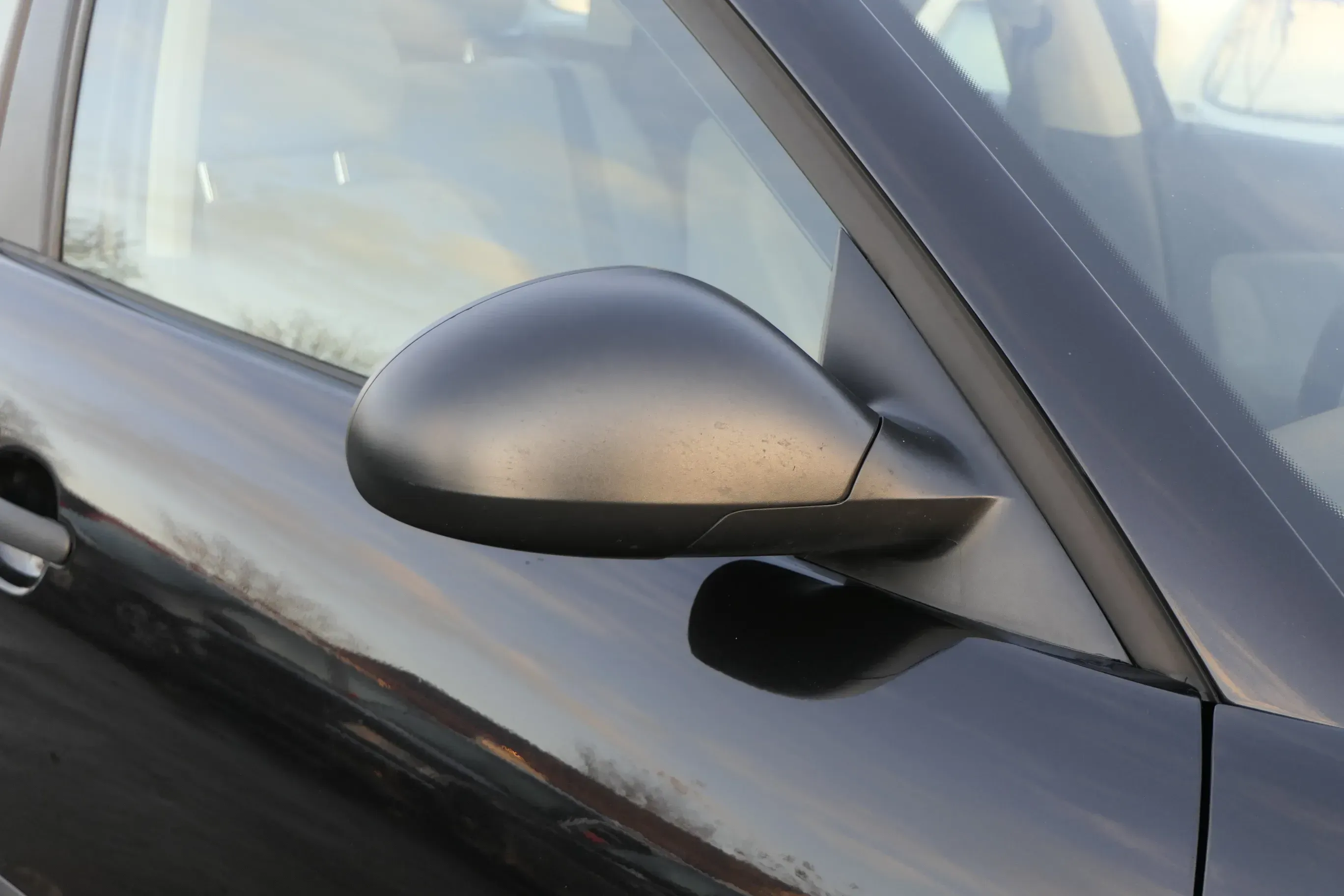 Seat Ibiza 6L mechanischer mechan manuell Spiegel Außenspiegel rechts schwarz ma - Bild 1