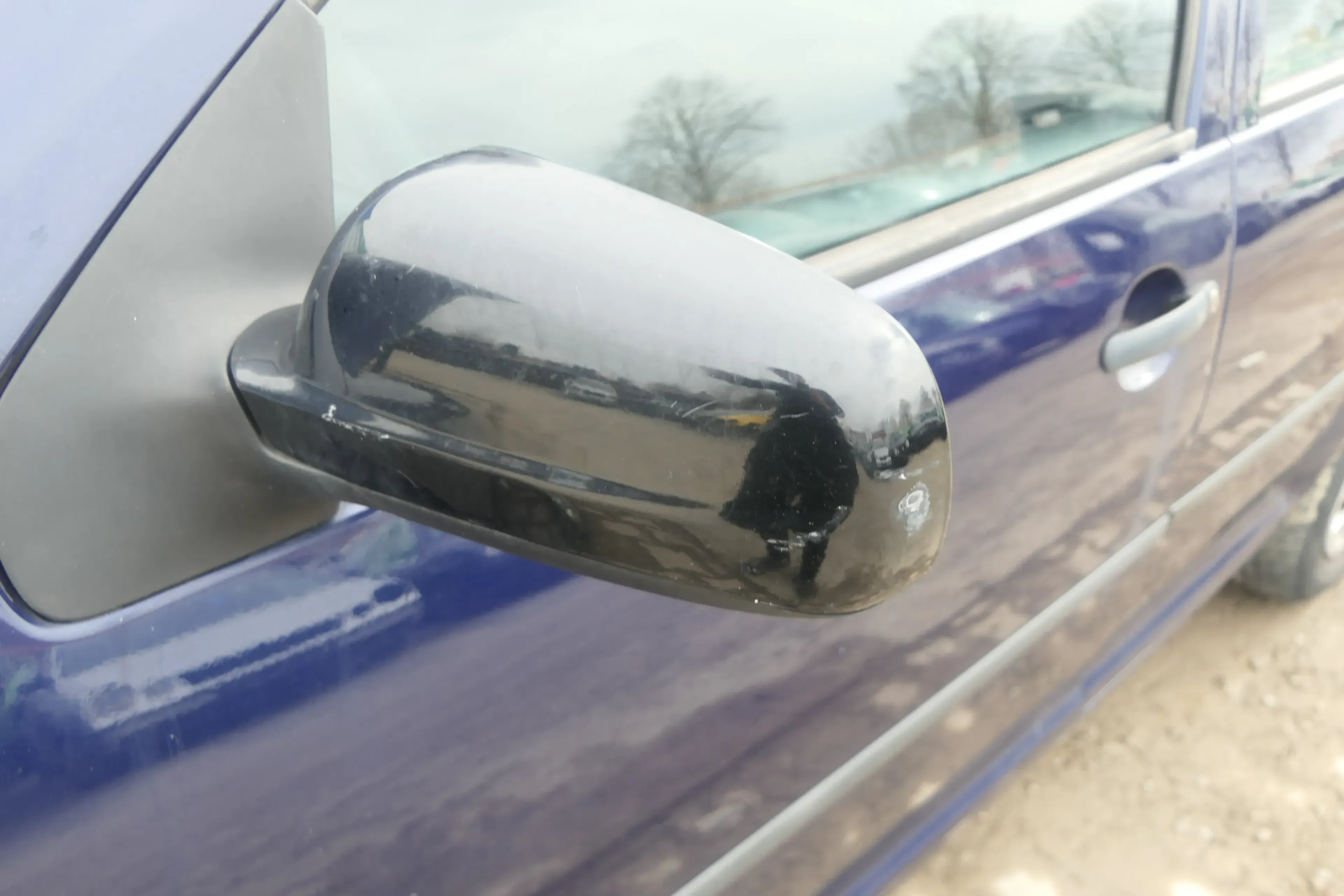 VW Golf 4 Bora elektrischer Spiegel vorne links Außenspiegel schwarz + Glas - Bild 1