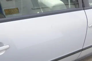 VW Passat 3B 3BG 3B6 Kombi Avant Tür hinten rechts mit Scheibe grau silber LB7Z - Bild 2