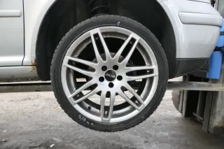 4x Golf 4 Bora Alufelgen Felgen 225/40 ZR18 Sommerreifen Reifen KBA 46571 4-7mm - Bild 1