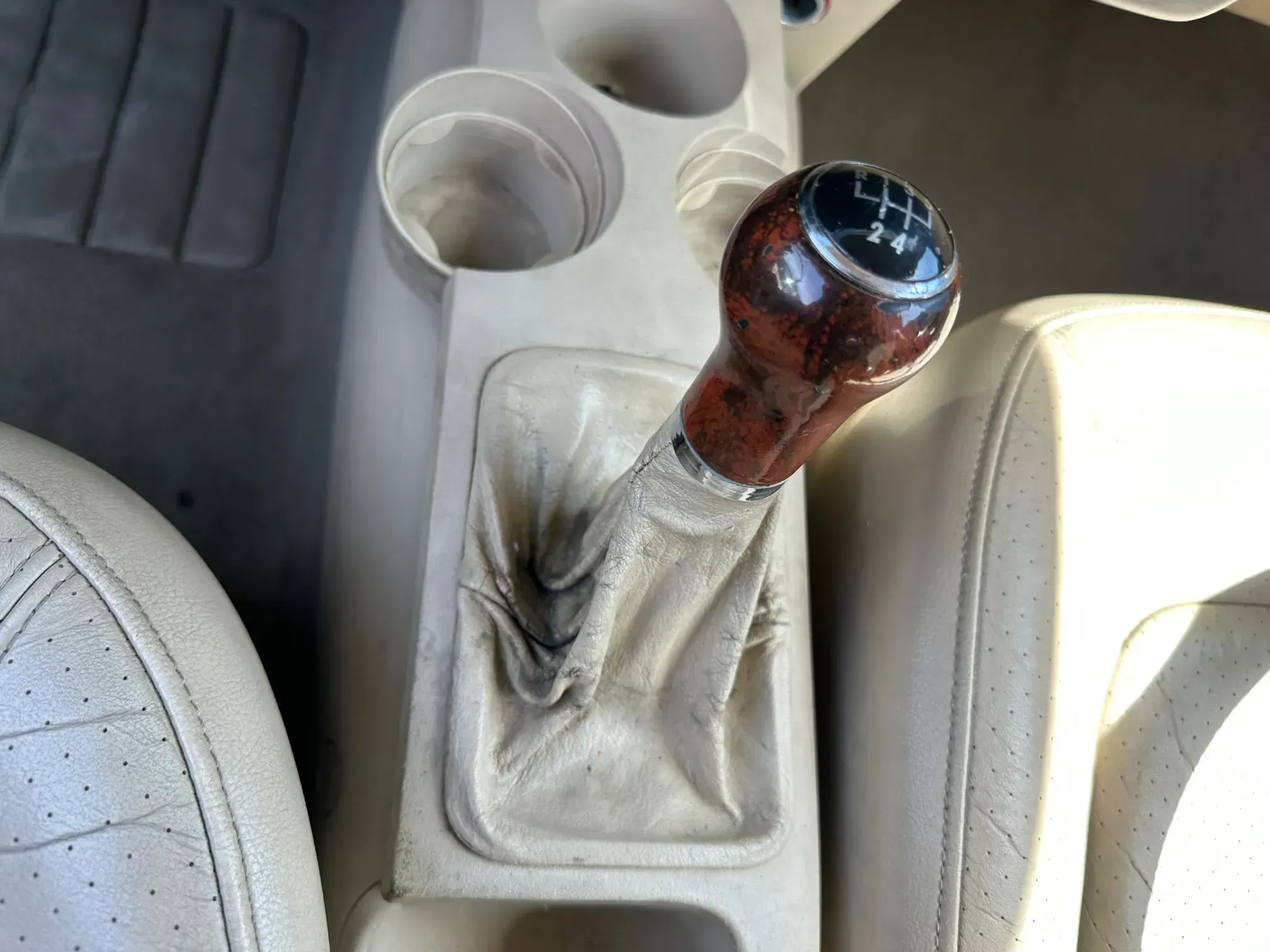Golf 4 Bora Schaltknauf Schaltsack schwarz TDI Holz Dekor klein hellbeige besch - Bild 1