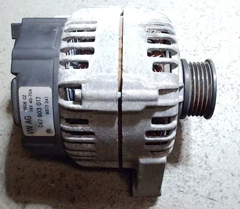 Skoda Fabia 6Y Lichtmaschine 70A 047903017 Generator Bosch AQW 1,4 MPI AZF - Bild 1
