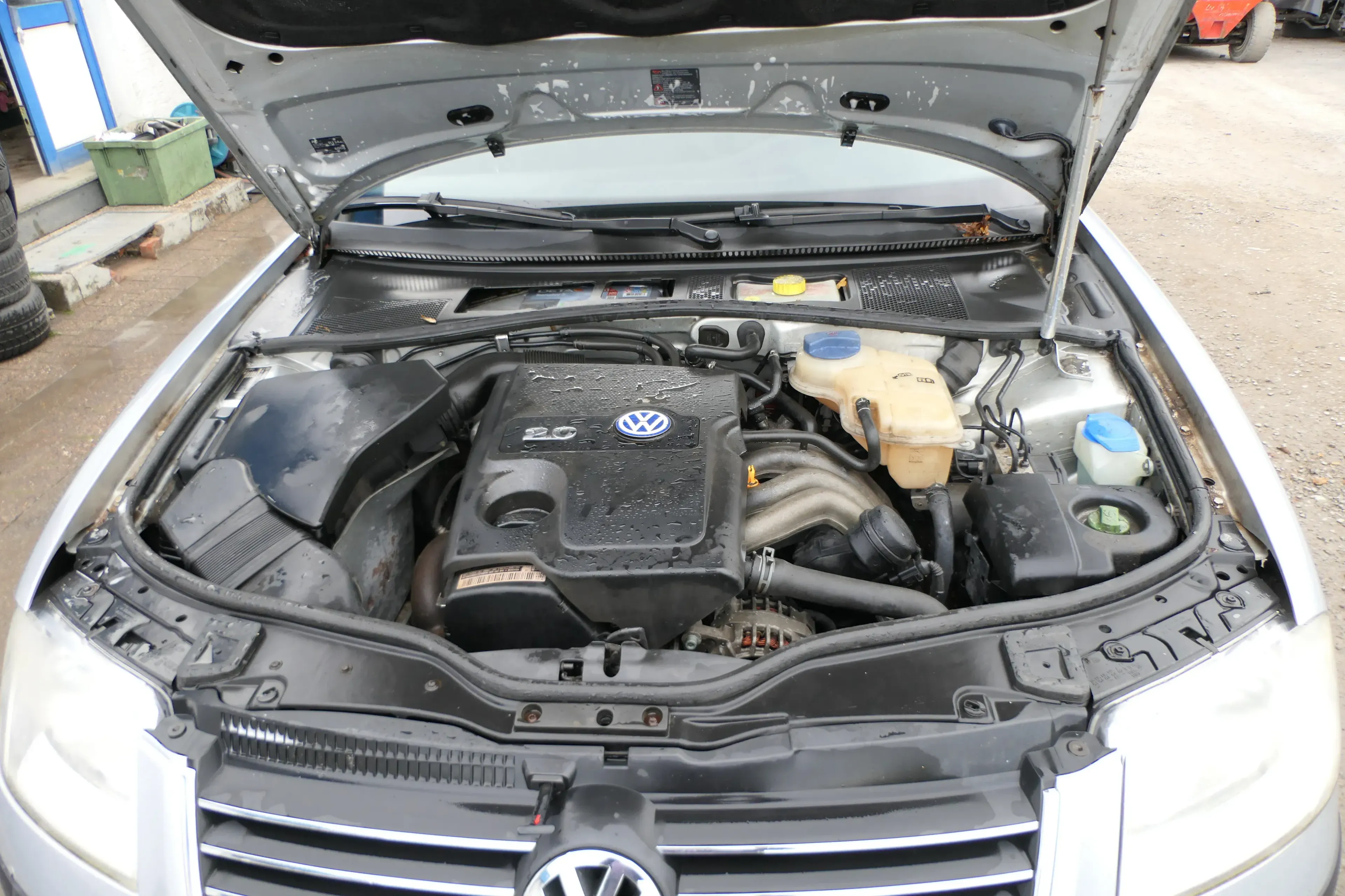 VW Passat 3BG Superb 2,0 AZM Benzin Motor 85kw 110PS - 166.000km - Bild 1