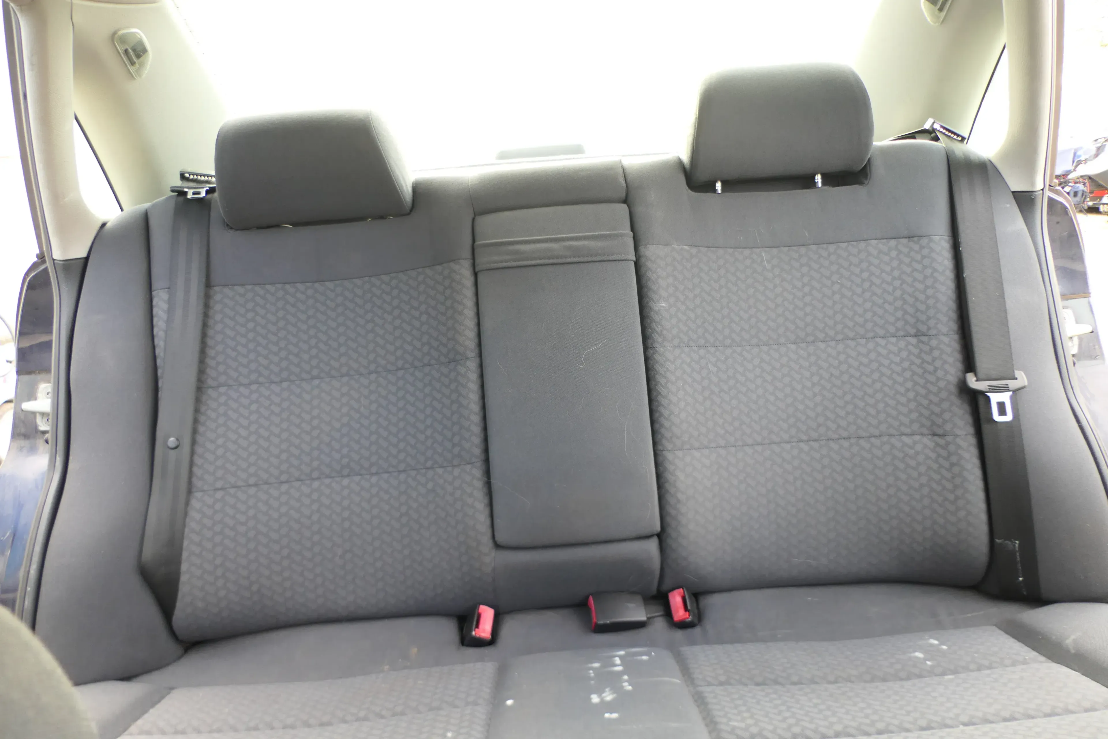 Audi A4 B5 Limo Sitz Sitze hinten Rückbank Rücksitzbank klappbar NUR LEHNE - Bild 1