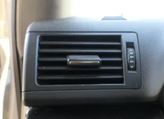 Audi A4 8E B6 B7 Lüftungsdüse Düse Lüftung links 8E0820901F 6PS Lüftungsgitter - Bild 1