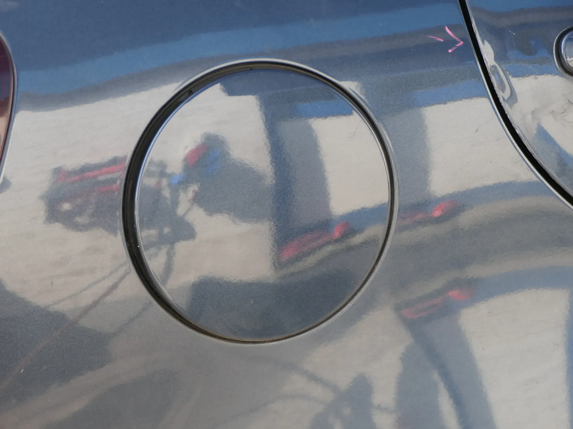 VW Golf Plus 5M1 V Tankdeckel Klappe Tankklappe Deckel Tank blau LC5F - Bild 1