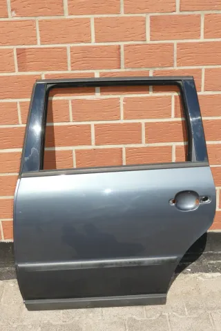 VW Passat 3B 3BG Kombi Variant Tür hinten links grau LC7V - Bild 1