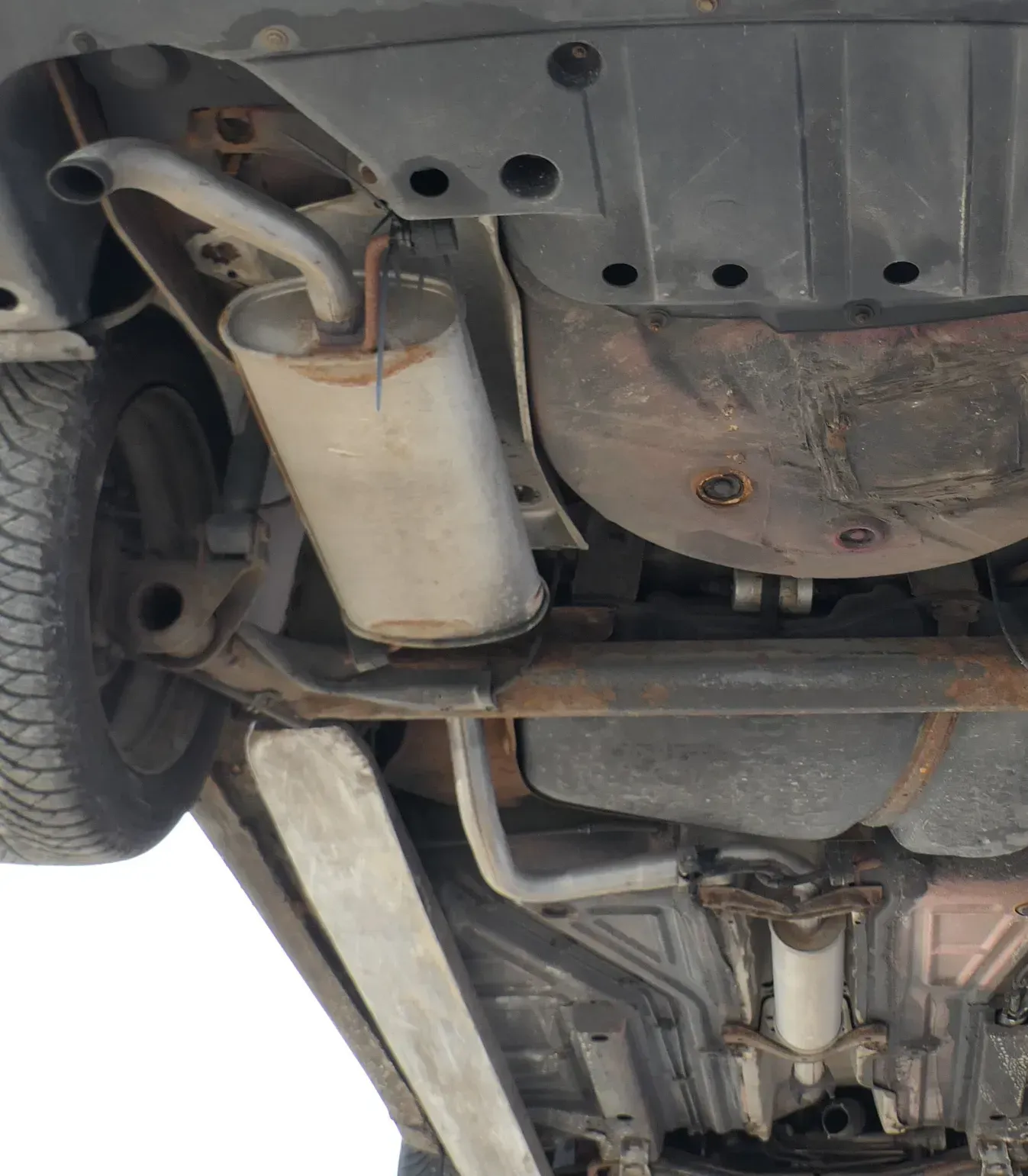 VW Polo Kombi 6K Auspuff Endschalldämpfer + Mittel hinten - Bild 1