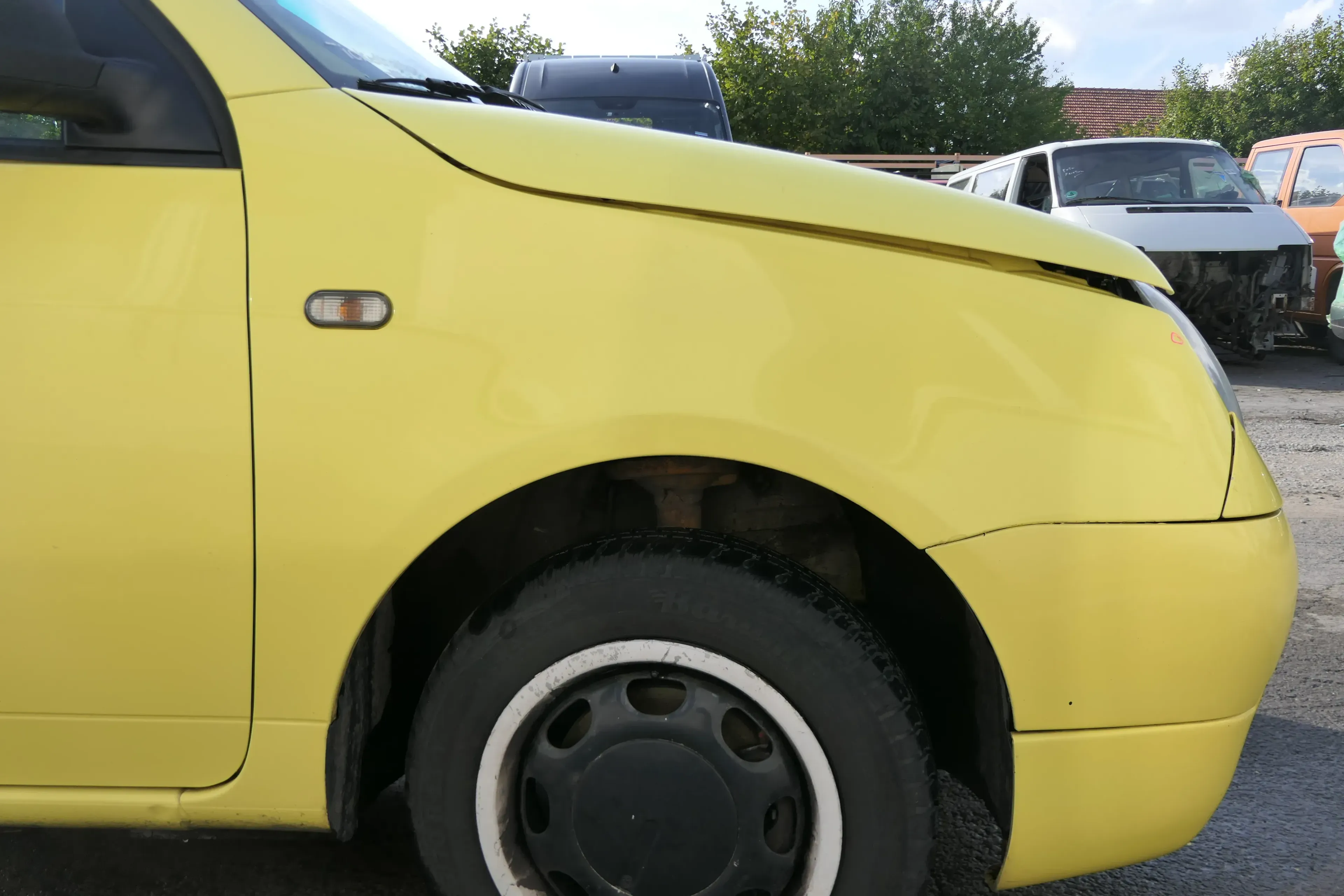 VW Lupo Kotflügel vorne rechts gelb LD1B - Bild 1