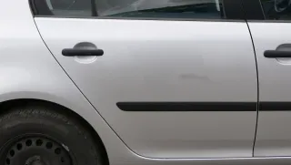 VW Golf 5 V 1K Tür nur Türblatt hinten rechts 4/5-Türer grau silber LA7W reflexs - Bild 1