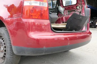 VW Touran 1T Stoßstange hinten Heckstoßstange Stoßfänger rot braun LA3W - Bild 2
