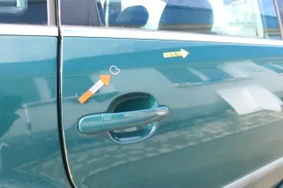 VW Passat 3B 3BG 3B6 Kombi Avant Tür hinten rechts mit Scheibe grün LB6G - Bild 4