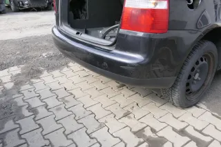 VW Touran 1T Stoßstange hinten Heckstoßstange Stoßfänger schwarz LC9Z - Bild 4