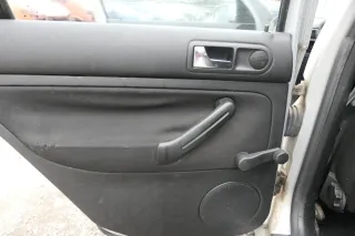 1x VW Golf 4 1J Limousine Türverkleidung Verkleidung Tür hinten links schwarz - Bild 2