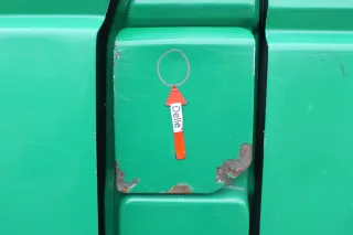 VW T4 Tankdeckel Tankklappe Tank Deckel Klappe grün - Bild 1