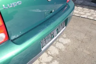 VW Lupo Stoßstange hinten Heckstoßstange Stoßfänger grün LA6N - Bild 5